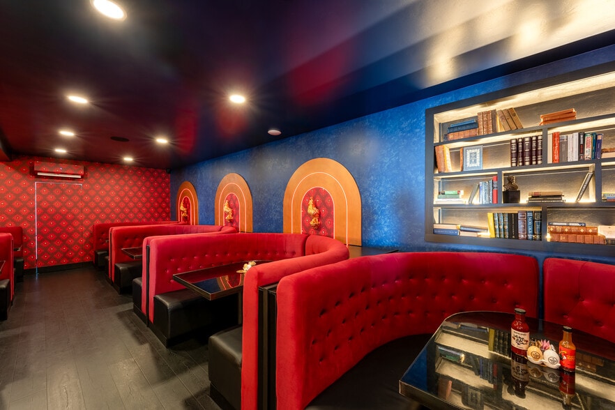 More Photos Of 2730 University Ave, San Diego Restaurant For Sale