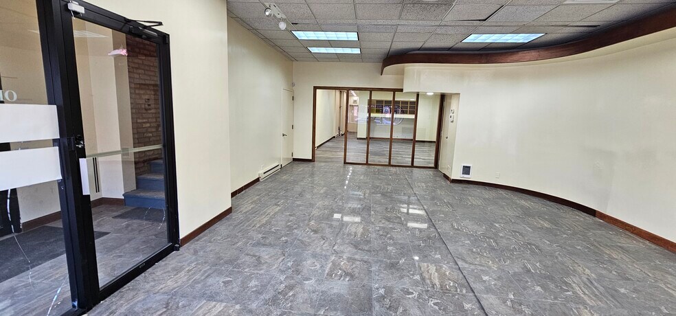 More Photos Of 3609 26th St, Chicago Office Residential For Lease