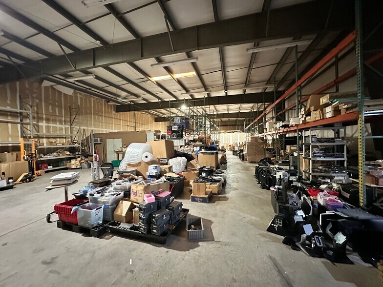 More Photos Of 1385 Weber Industrial Dr, Cumming Distribution For Lease