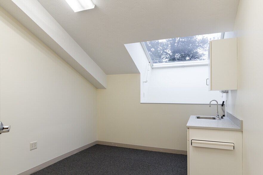 More Photos Of 700 Attucks Ln, Hyannis Medical For Sale