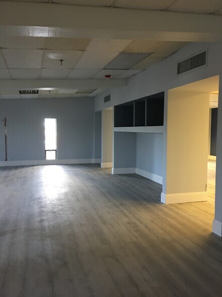 More Photos Of 10700 NW 36th Ave, Miami Warehouse For Lease