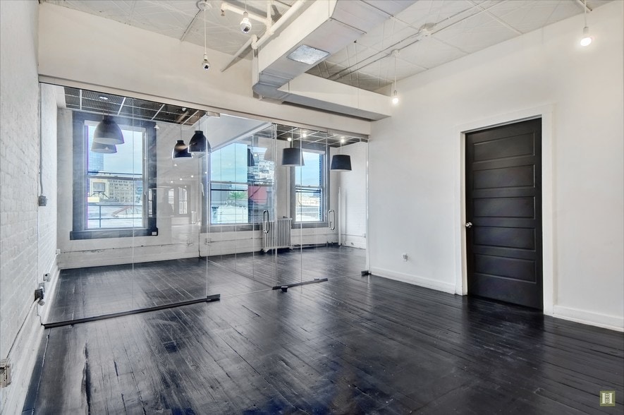More Photos Of 79 Mercer St, New York Apartments For Lease