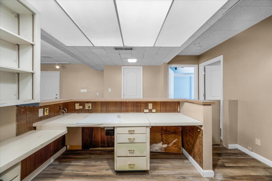 More Photos Of 2611 N Fresno St, Fresno Medical For Sale