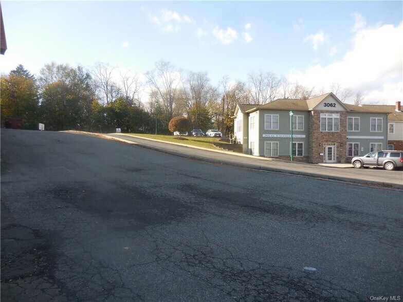 More Photos Of 3054 Us-9w, New Windsor Township Warehouse For Lease