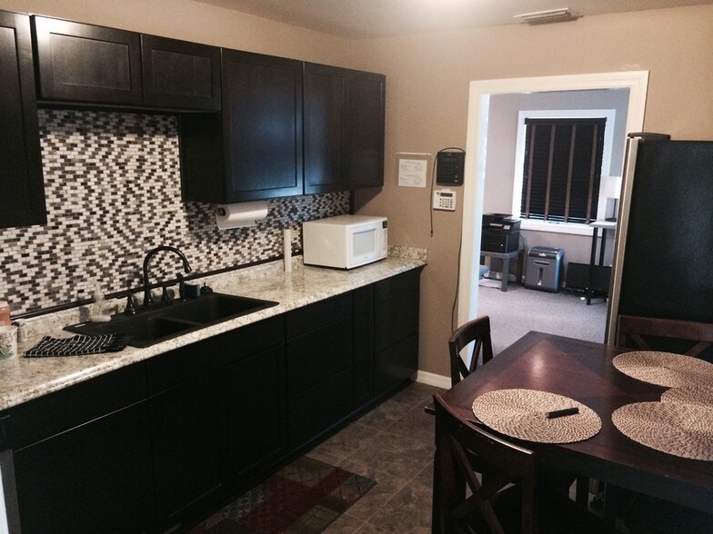 More Photos Of 5305 Garden Ln, Tampa Industrial For Sale