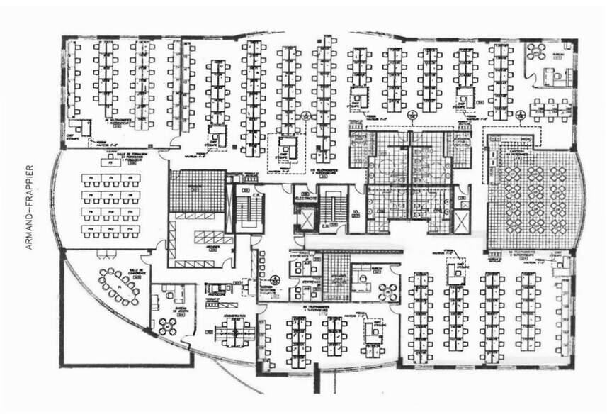 More Photos Of 420 Boul Armand-Frappier, Laval Medical For Lease