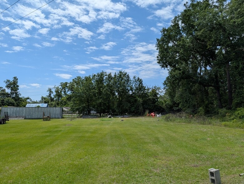 More Photos Of 1319 W Hill Ave, Valdosta Auto Repair For Sale