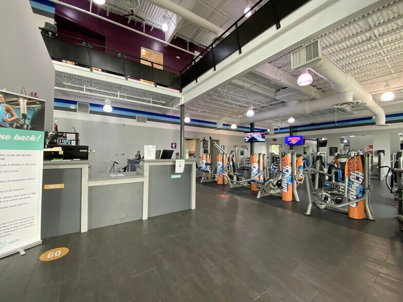 More Photos Of 6415 Polaris Dr, Laredo Health Club For Sale