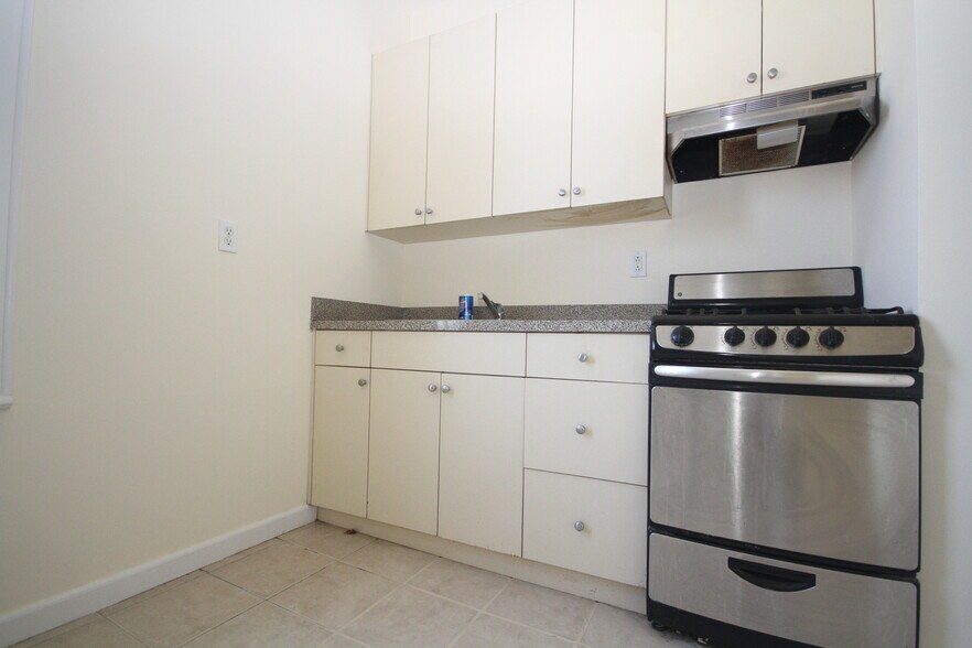 More Photos Of 4021 61st St, Woodside Apartments For Sale
