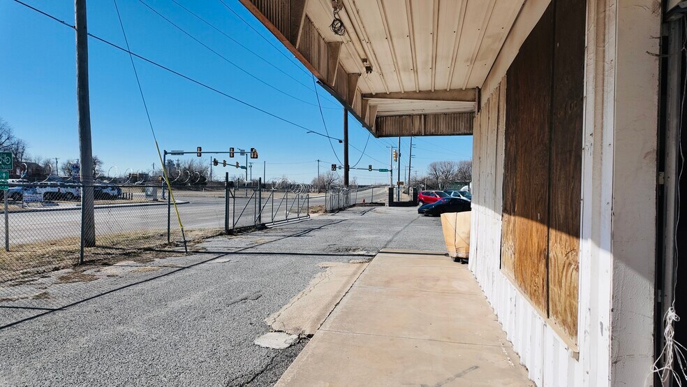 More Photos Of 1520 S Central Ave, Oklahoma City Manufacturing For Lease