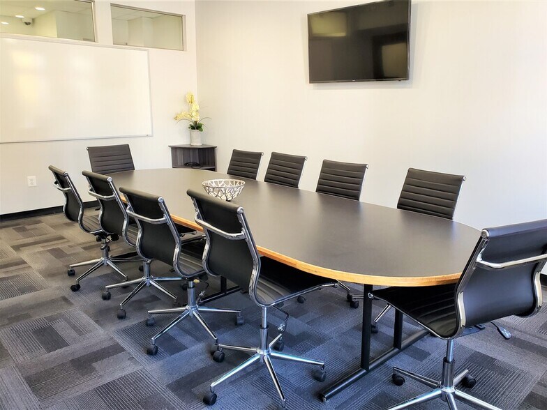 More Photos Of 807-809 E Baltimore St, Baltimore Medical For Lease