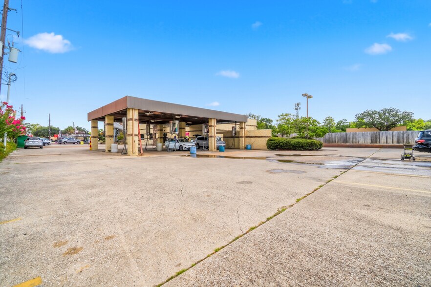 More Photos Of 3211 Fm-1960 Rd, Houston Carwash For Sale