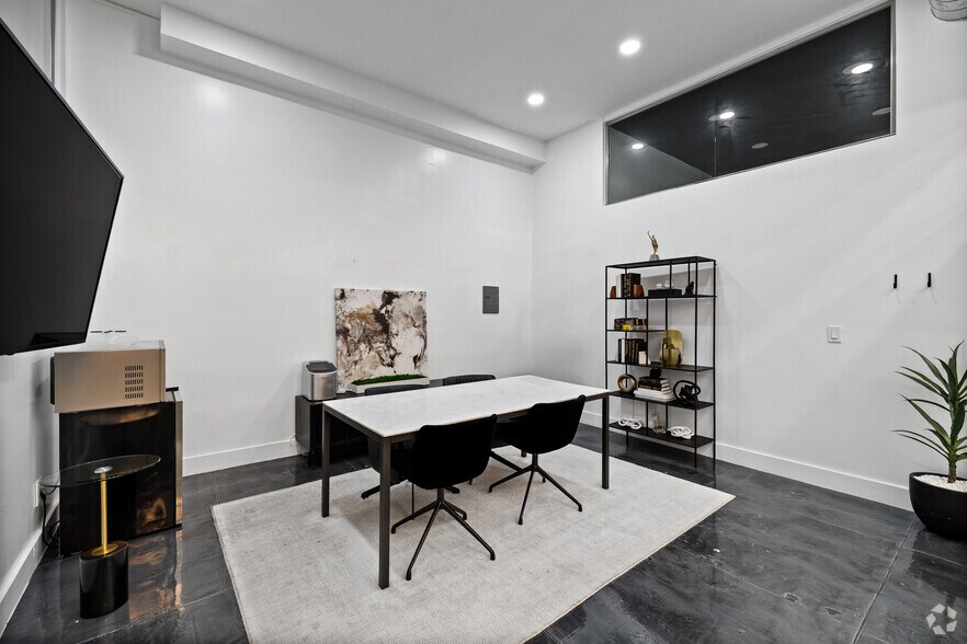 More Photos Of 10211-10213 Venice Blvd, Los Angeles Loft Creative Space For Sale