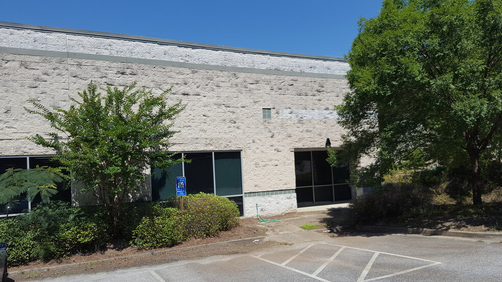 Primary Photo Of 3450 Buffington Ctr, Atlanta Warehouse For Lease