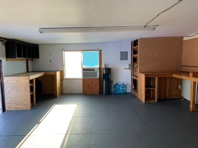 More Photos Of 1861 Main St, San Diego Warehouse For Lease