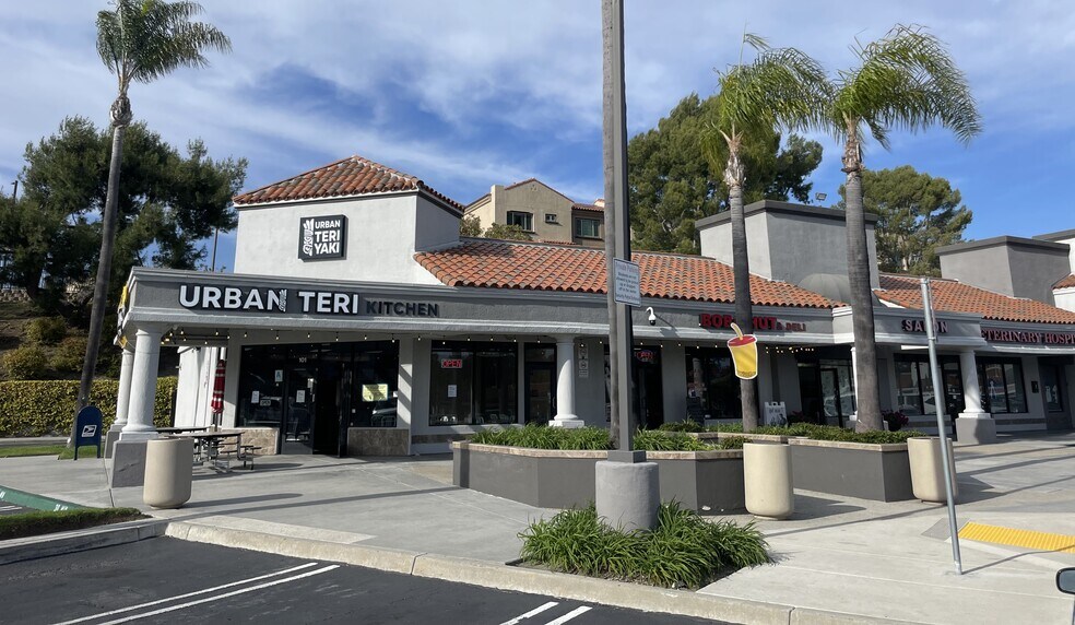 More Photos Of 1680-1688 Melrose Dr, Vista Unknown For Lease