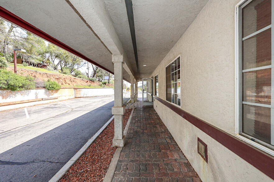 More Photos Of 5320 State Highway 49, Mariposa Office Residential For Sale