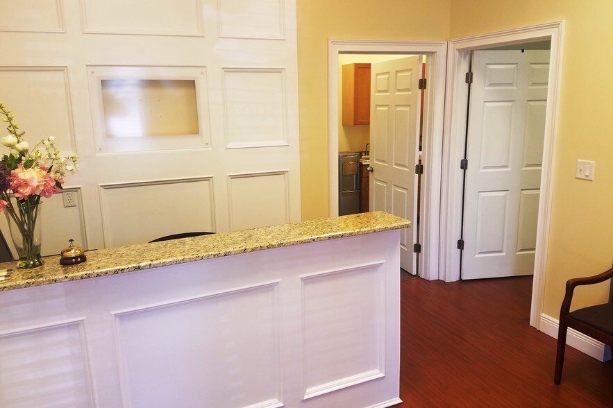More Photos Of 1507 Park Center Dr, Orlando Office For Lease