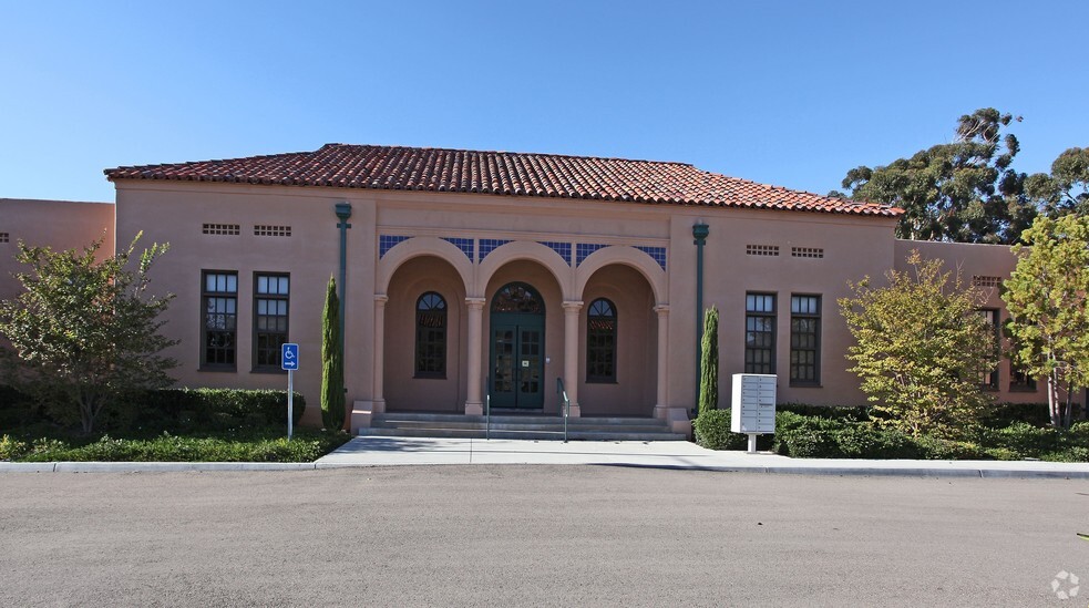More Photos Of 2820 Historic Decatur Rd, San Diego Unknown For Lease