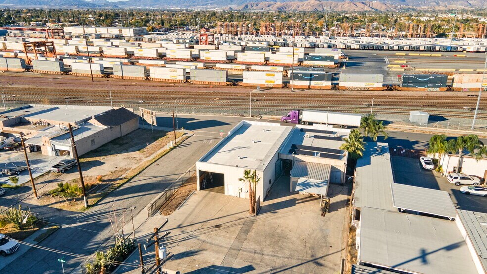 More Photos Of 1033-1047 W 3rd St, San Bernardino Warehouse For Sale