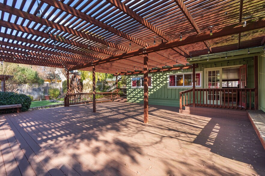 More Photos Of 5186 Gravenstein Hwy S, Sebastopol Restaurant For Sale