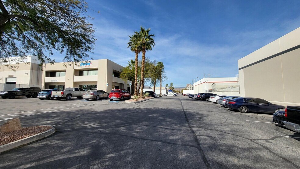 More Photos Of 3326 Ponderosa Way, Las Vegas Warehouse For Lease