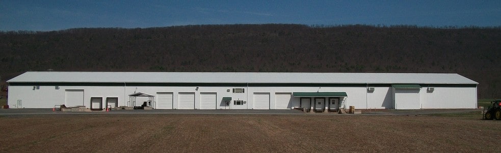 More Photos Of 31 Schwalm Rd, Tower City Warehouse For Lease