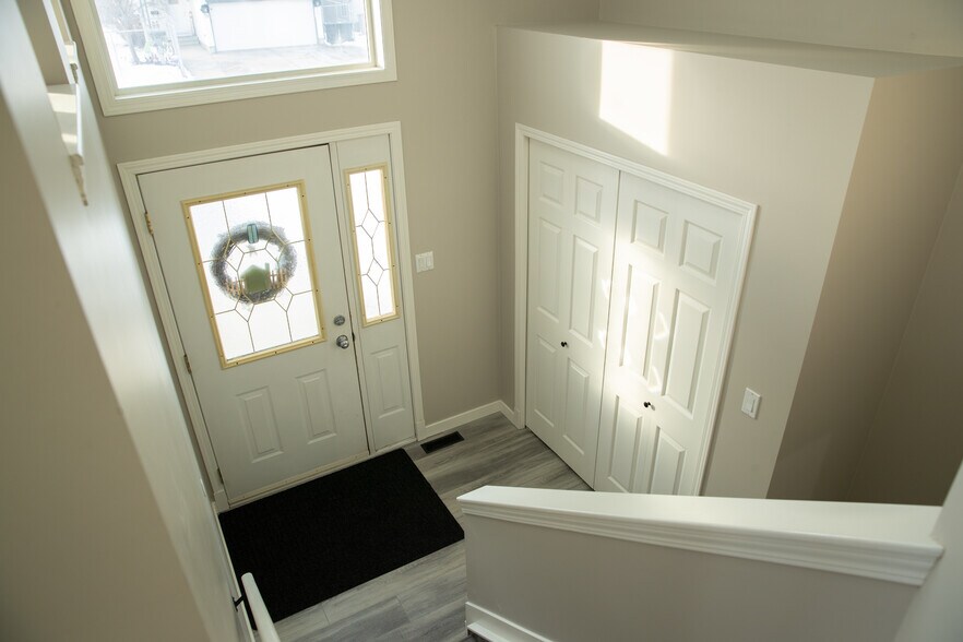 More Photos Of 62 Landsdowne Dr, Spruce Grove Daycare Center For Sale