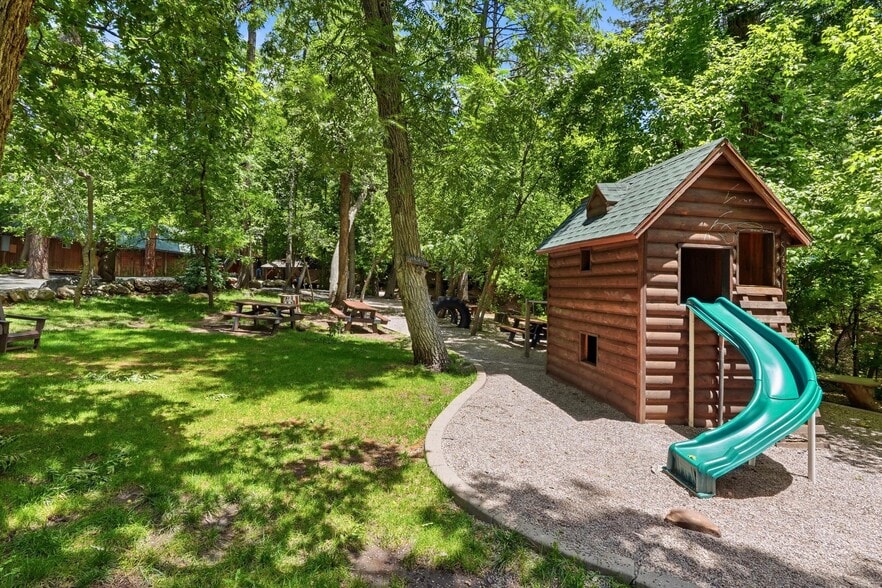 More Photos Of 1355 E Christopher Creek Loop, Payson Hotel For Sale