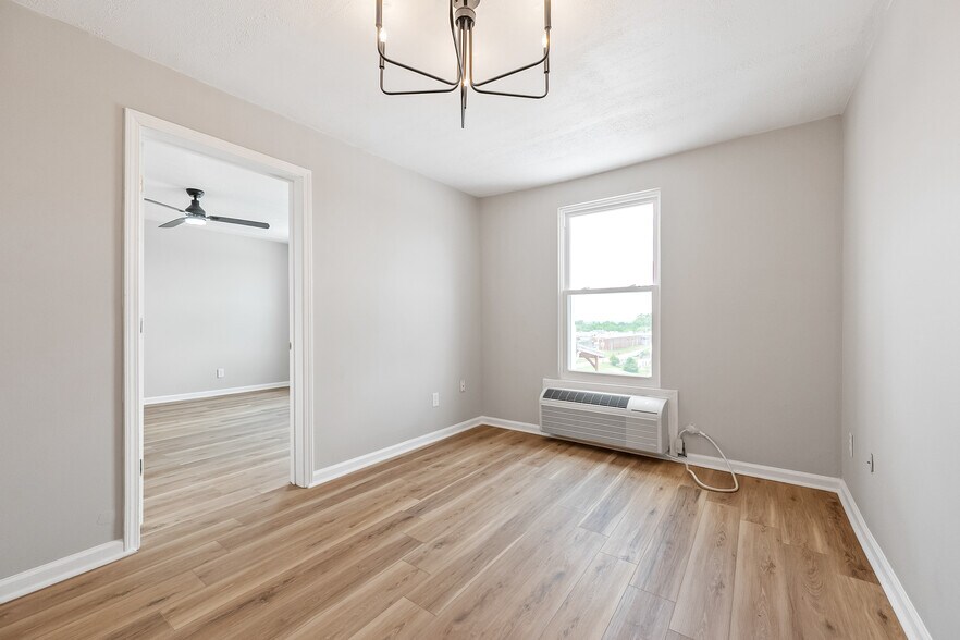 More Photos Of 522 N Main St, Hillsville Office Residential For Sale