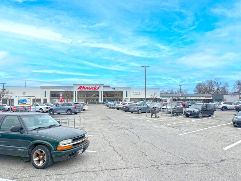 Primary Photo Of 8800 Manchester Rd, Brentwood Unknown For Lease