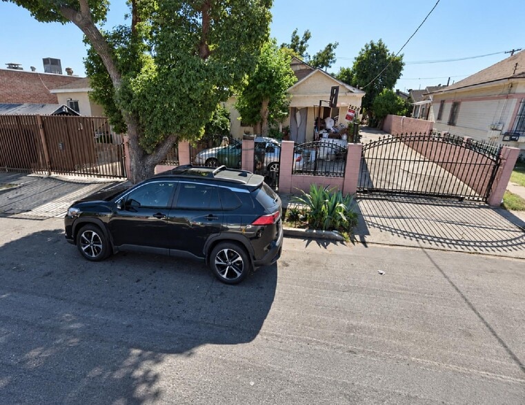 More Photos Of 1626 E 23rd St, Los Angeles Land For Sale
