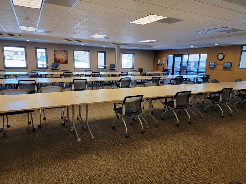 More Photos Of 6090 E Fulton St, Ada Office For Sale