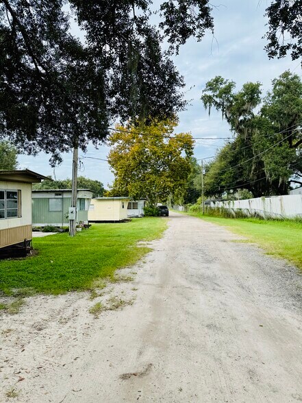 More Photos Of 6416 Black Dairy Rd, Seffner Manufactured Housing Mobile Home Park For Sale