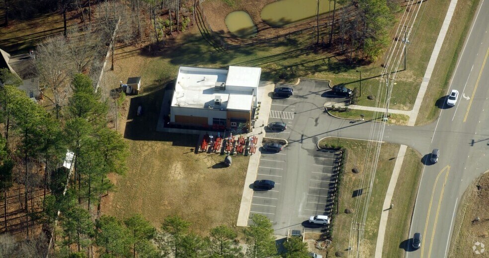 More Photos Of 819 Oakridge Farm Hwy, Mooresville Storefront Retail Office For Lease