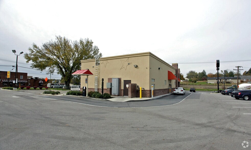 More Photos Of 1920 W Emory Rd, Powell Fast Food For Lease