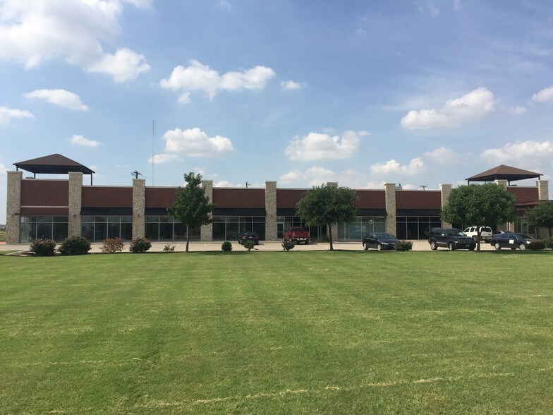 More Photos Of 920 S Belt Line Rd, Coppell General Retail For Lease