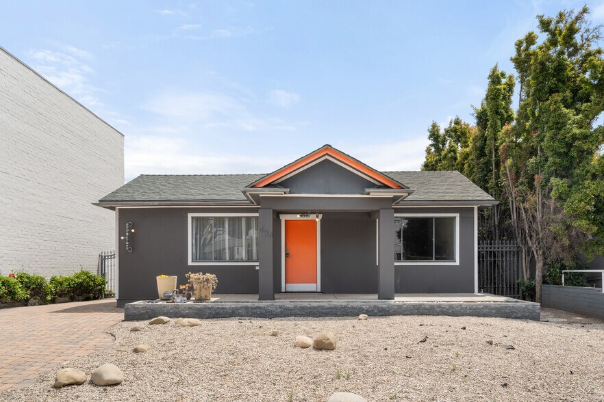 Primary Photo Of 434 N Larchmont Blvd, Los Angeles Office For Lease