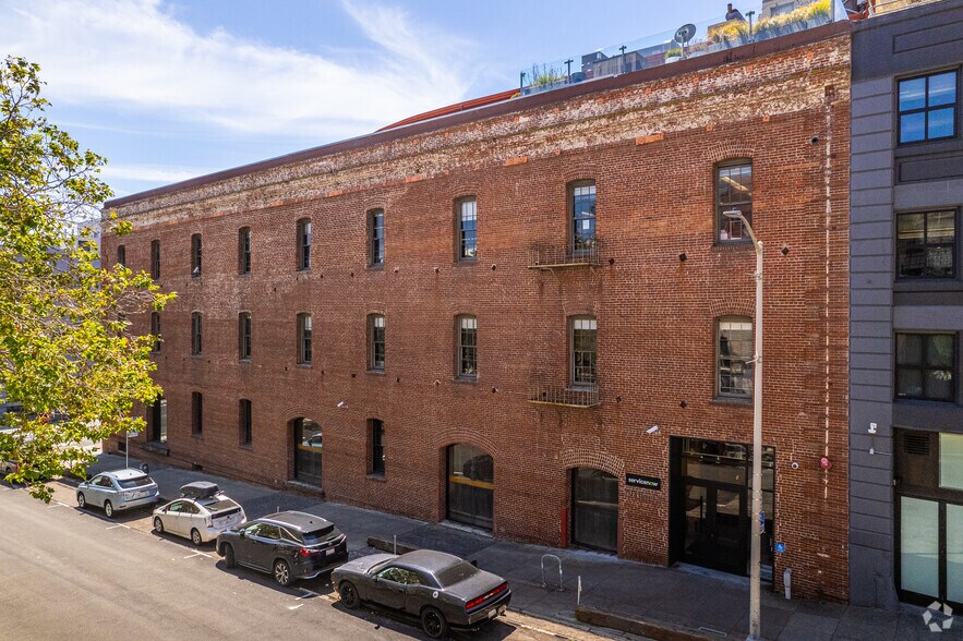 More Photos Of 945 Battery St, San Francisco Office For Lease