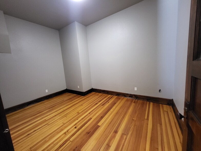 More Photos Of 223 W 3rd St, Joplin Apartments For Sale