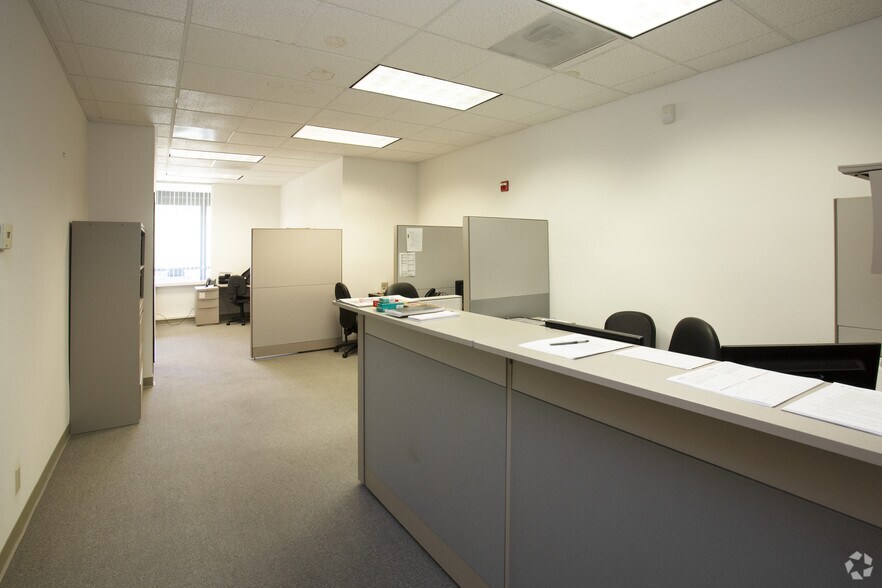 More Photos Of 601 N Golden Circle Dr, Santa Ana Medical For Sale