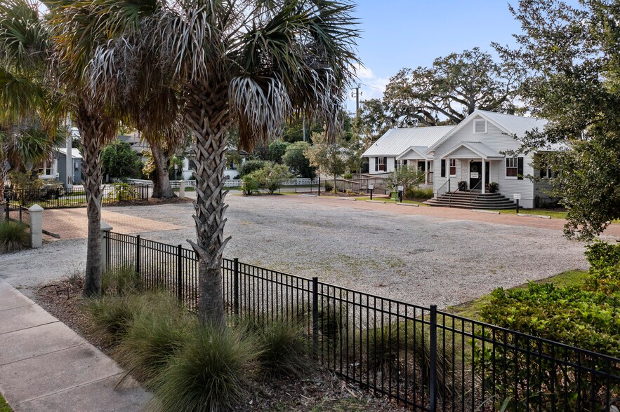 More Photos Of 19 Riberia St, Saint Augustine Office For Sale