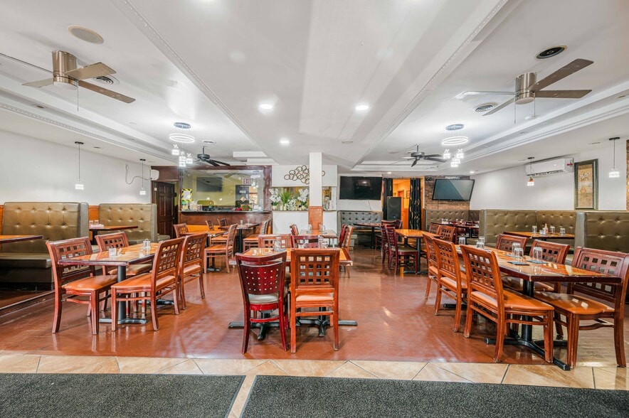 More Photos Of 13889 Francis Lewis Blvd, Rosedale Healthcare For Sale
