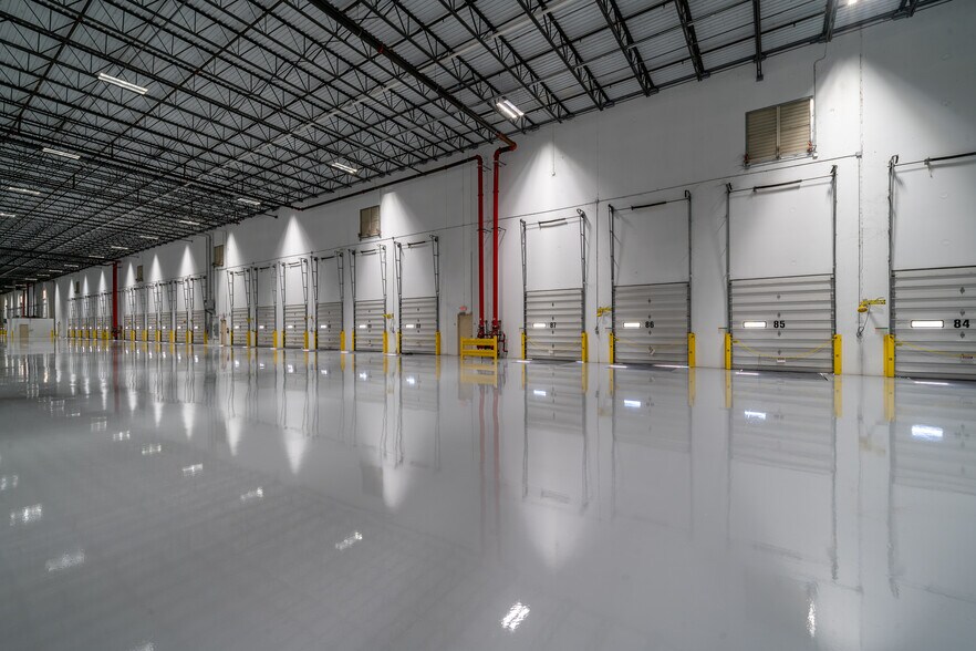 More Photos Of 245 Couchville Industrial Blvd, Mount Juliet Distribution For Lease