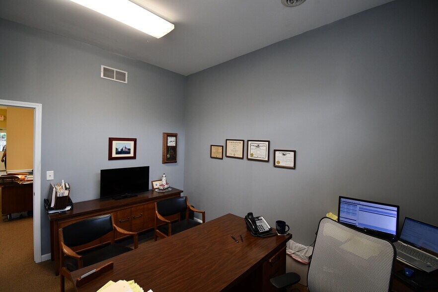 More Photos Of 2720 Caton Farm Rd, Joliet Medical For Sale