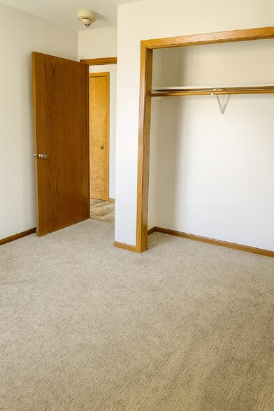 More Photos Of 105 Sunnyslope Rd, Morris Apartments For Sale