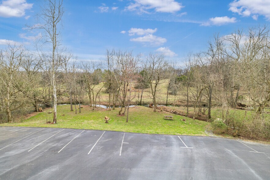 More Photos Of 1039 Boyds Crk, Seymour Freestanding For Sale