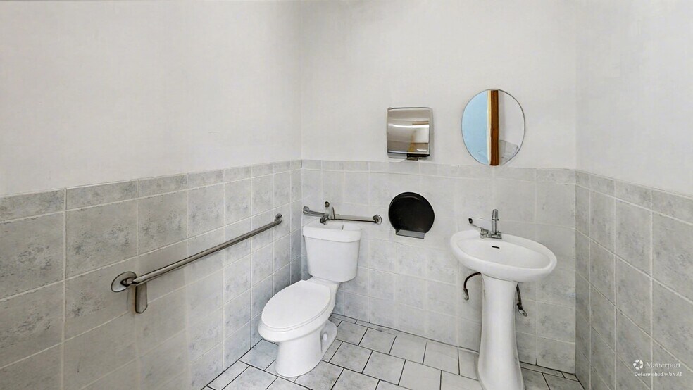 More Photos Of 146 Norman Ave, Brooklyn Apartments For Lease