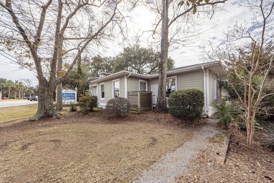 More Photos Of 531 Folly Rd, Charleston Medical For Sale