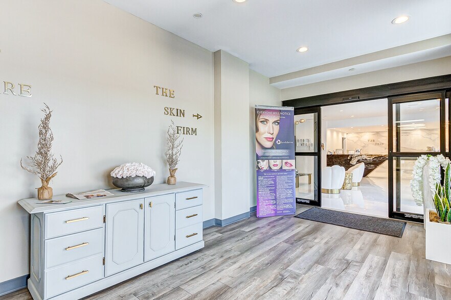 More Photos Of 2601 W Lake Houston, Kingwood Medical For Lease